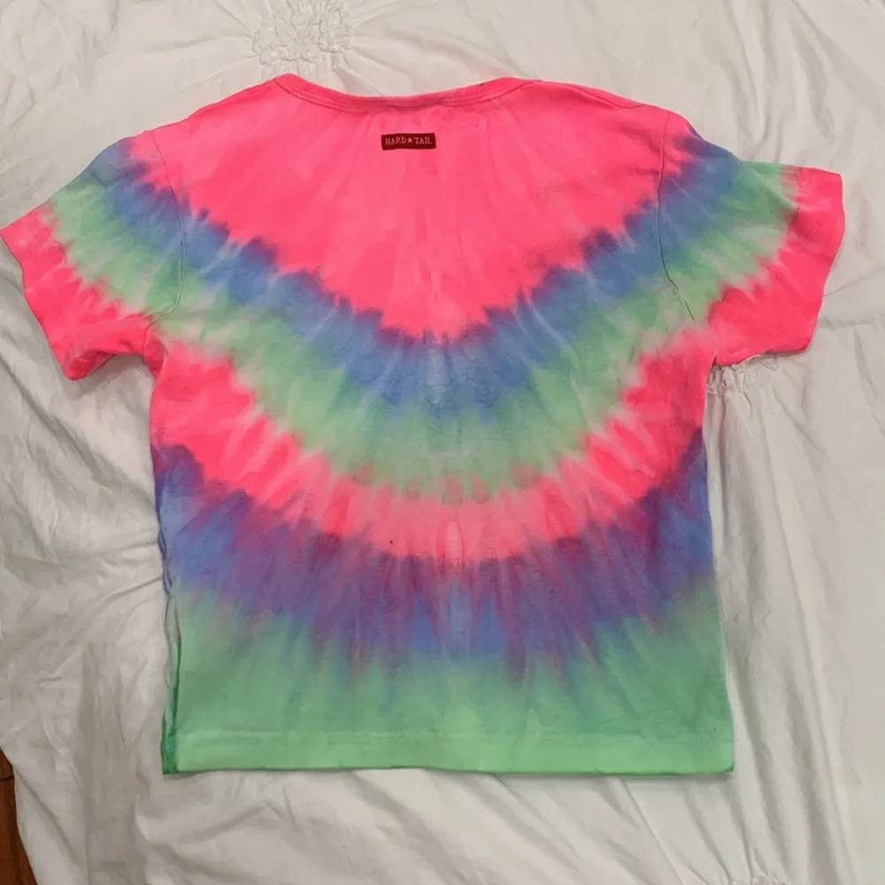 Hard tail forever t shirt. Pink, green blue, and purple. Vintage - Picture 4 of 4